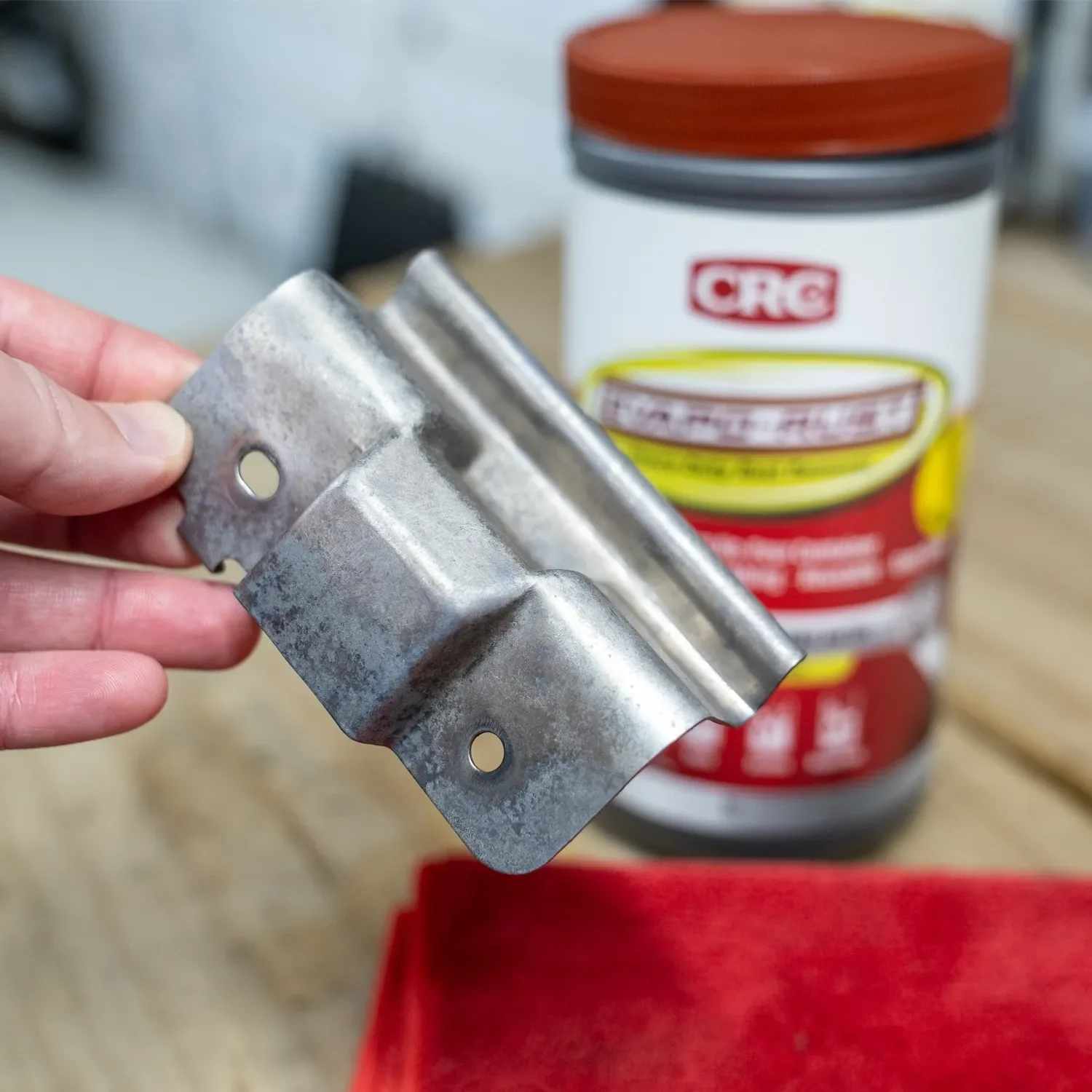 CRC Evapo-Rust 1 Litre with dip bucket EVRC - Image 6