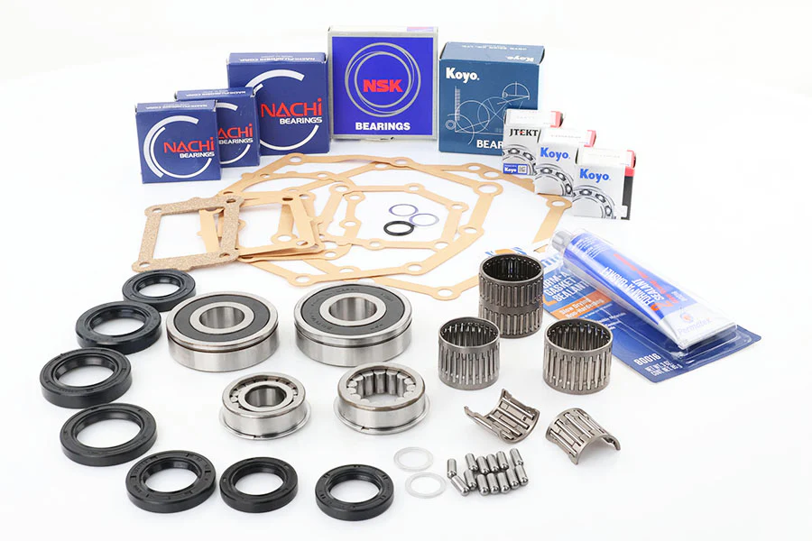 Gearbox Bearing, Seal & Gasket Kit for Toyota Hilux 5 Speed RN90 RN147 YN85